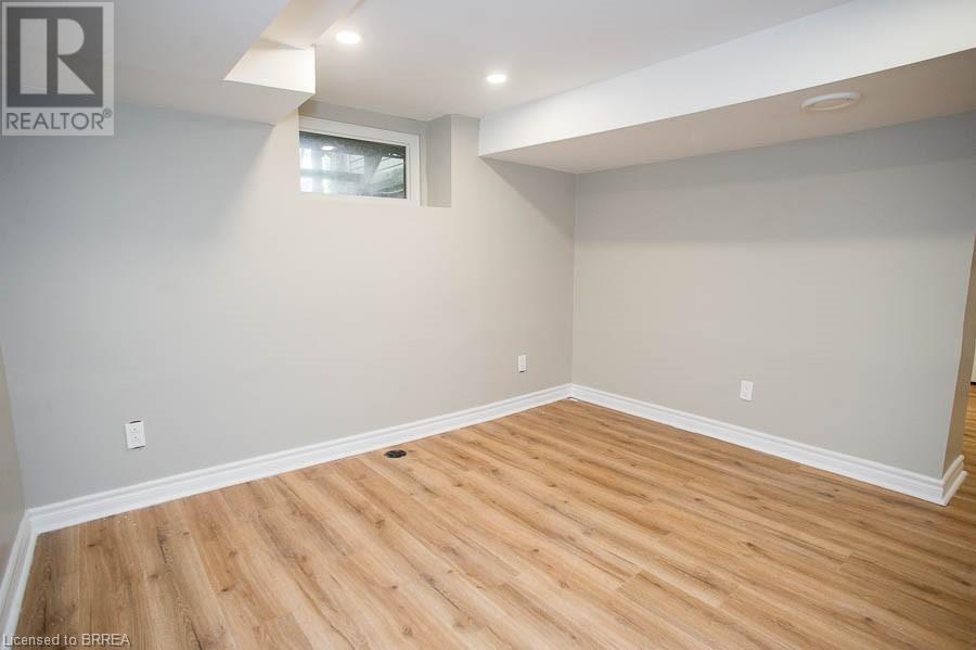 Photo 8 of 133 Park Row N Unit Bsmt, Hamilton ON