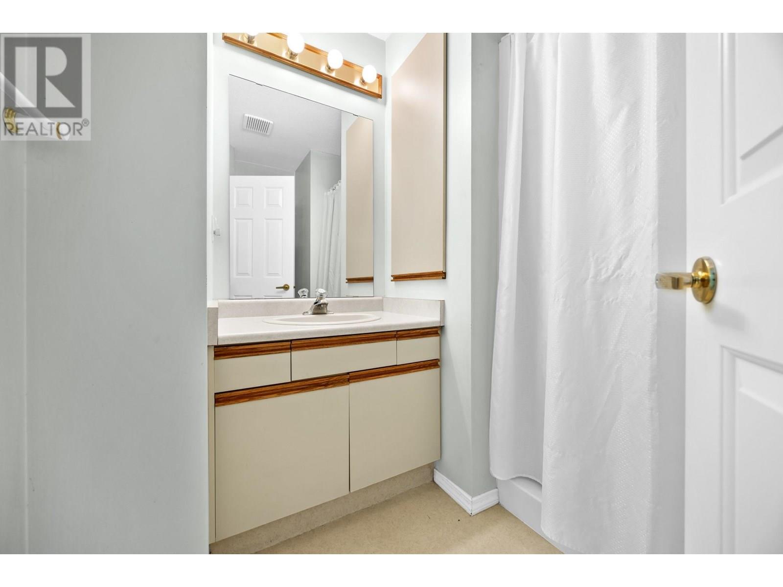 55 3900 27 Avenue, Vernon