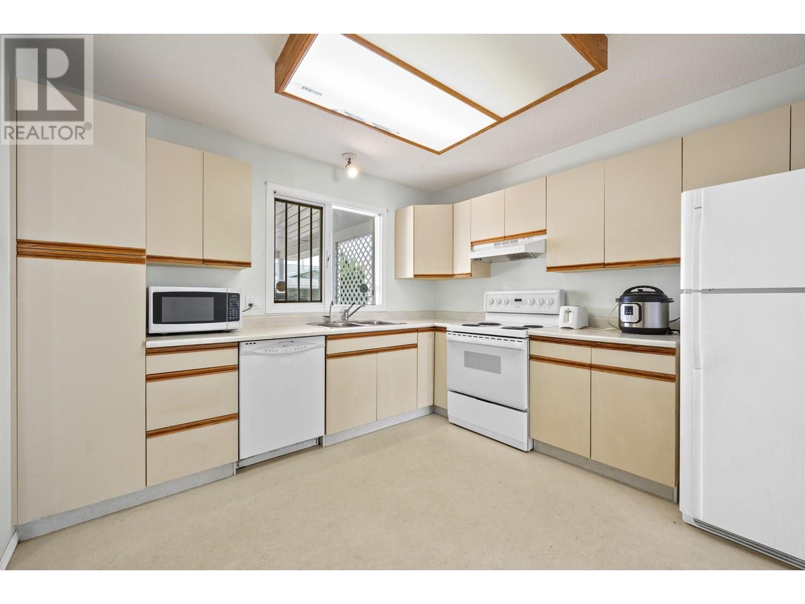 55 3900 27 Avenue, Vernon