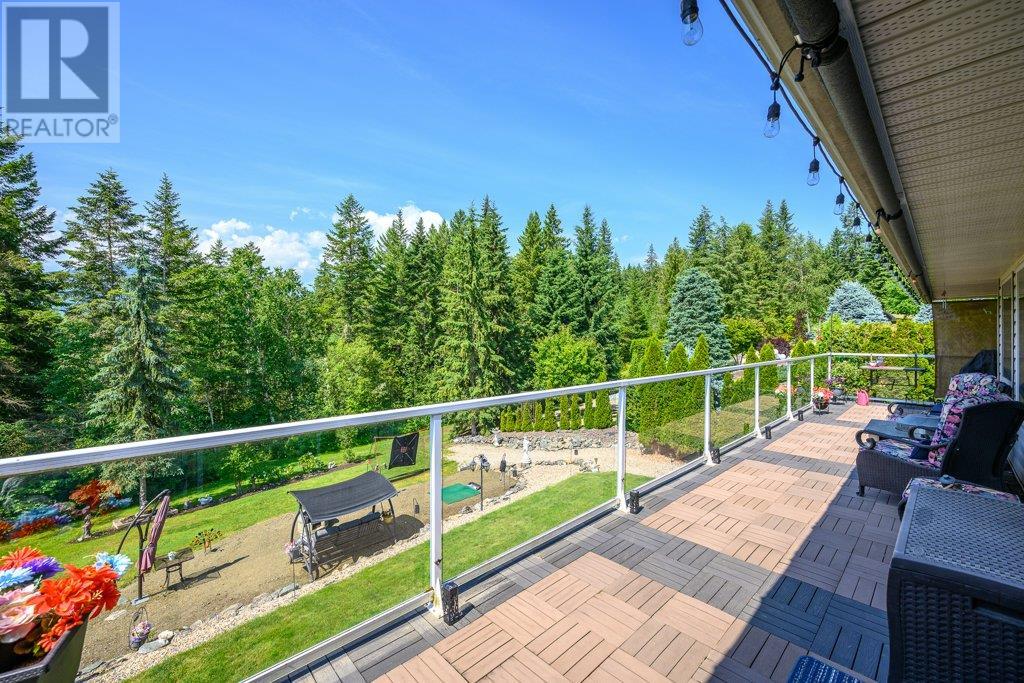 Photo 10 of 2784 Golf Course Drive, Blind Bay BC