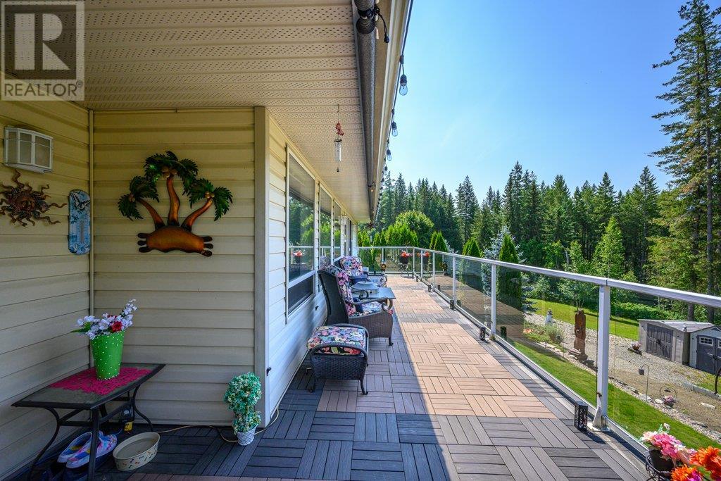 Photo 13 of 2784 Golf Course Drive, Blind Bay BC