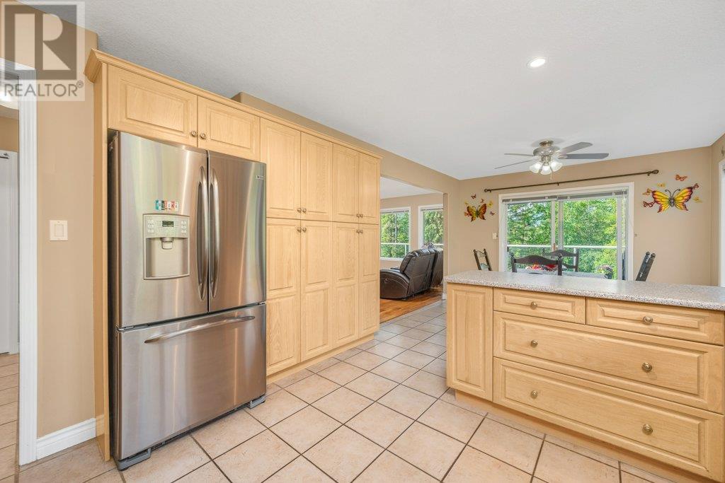 Photo 18 of 2784 Golf Course Drive, Blind Bay BC