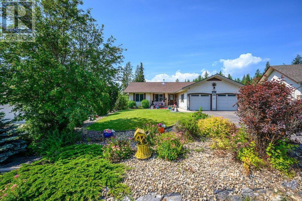 Photo 3 of 2784 Golf Course Drive, Blind Bay BC