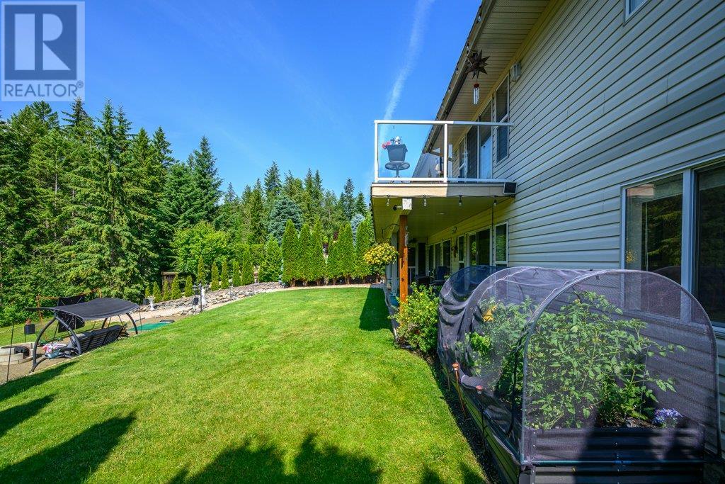 Photo 44 of 2784 Golf Course Drive, Blind Bay BC