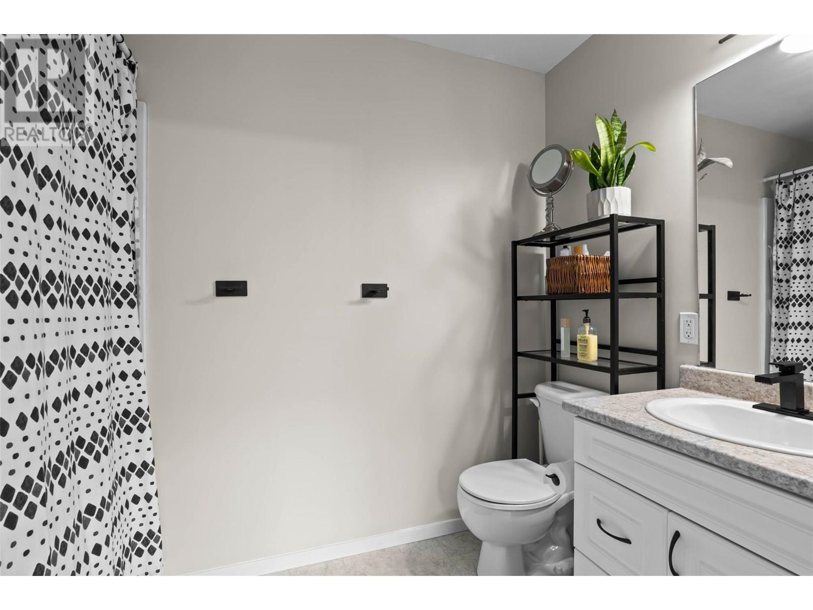#27 5200 DALLAS DRIVE - Image 16