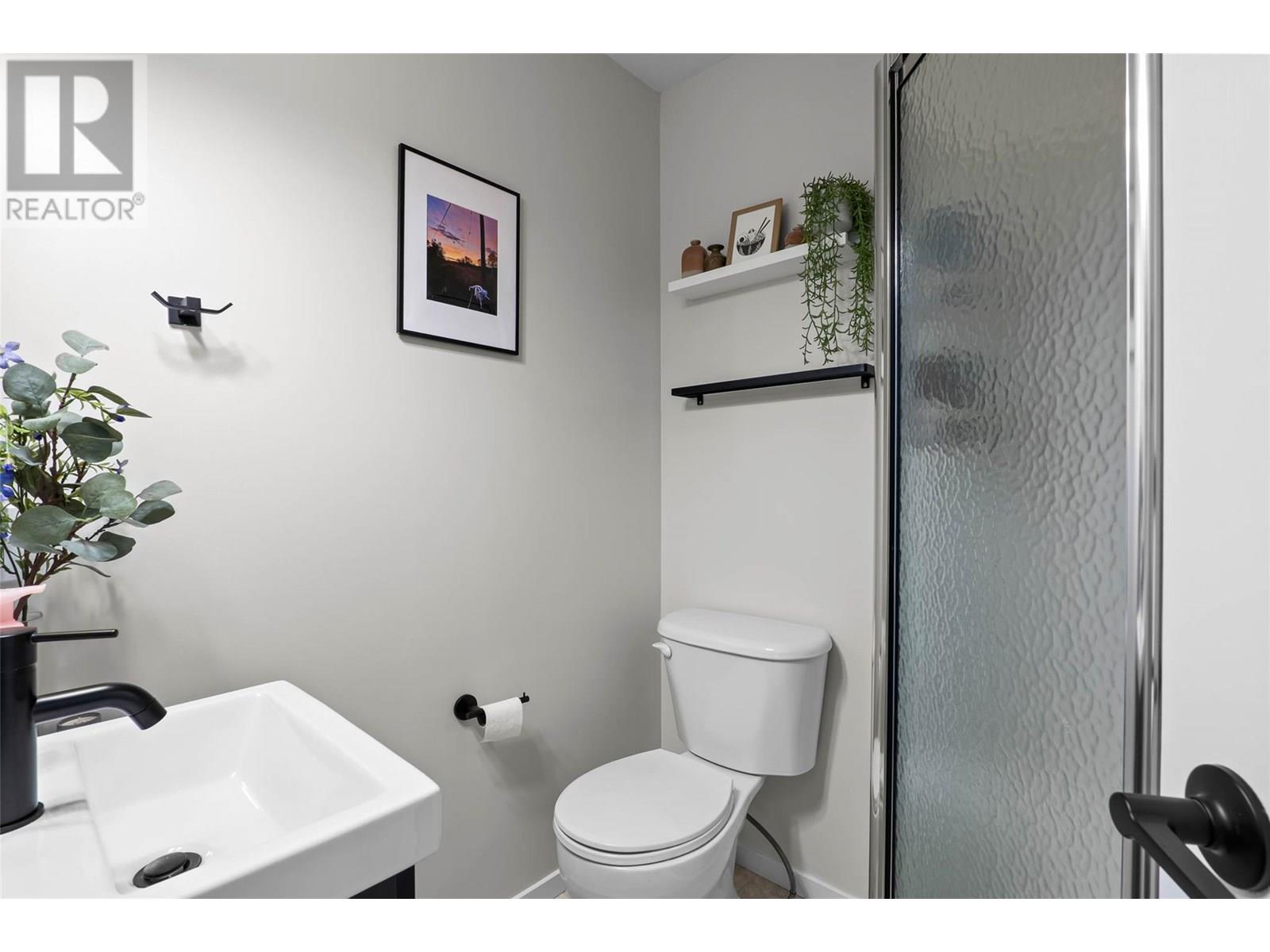 #27 5200 DALLAS DRIVE - Image 17