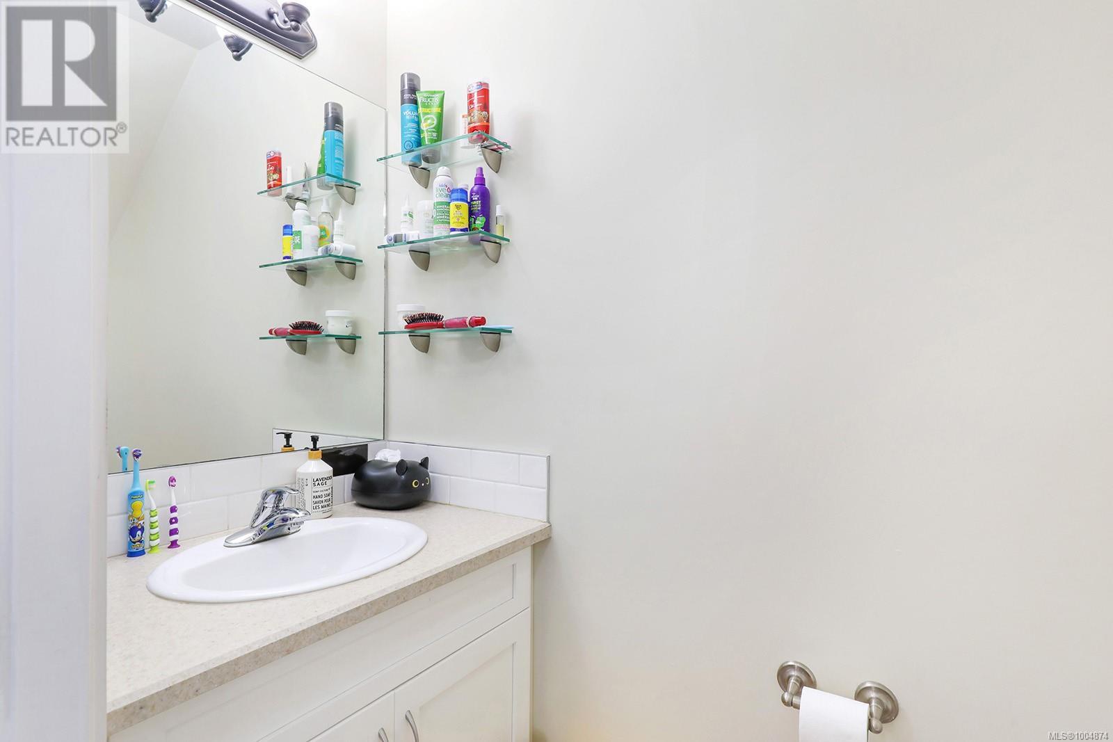 123 170 Centennial Dr, Courtenay