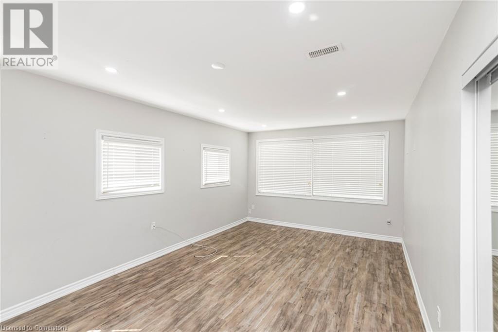 Photo 22 of 2278 Mount Forest Drive, Burlington ON