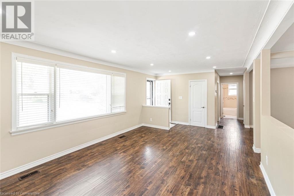 Photo 7 of 2278 Mount Forest Drive, Burlington ON