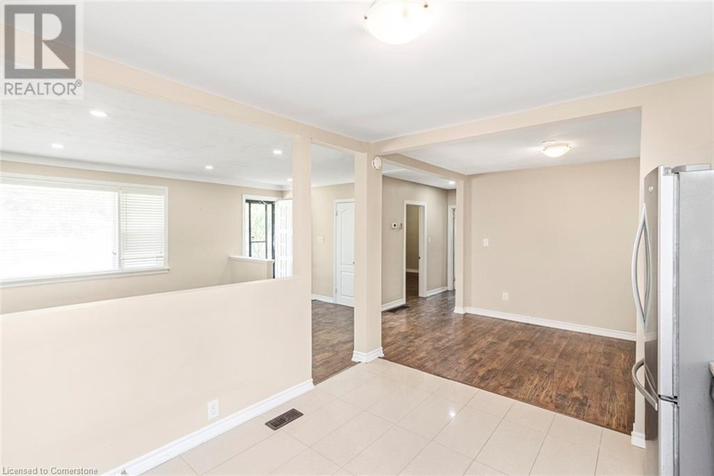 Photo 14 of 2278 Mount Forest Drive, Burlington ON