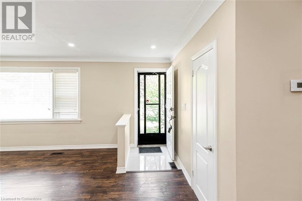 Photo 6 of 2278 Mount Forest Drive, Burlington ON