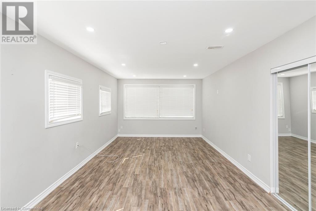 Photo 21 of 2278 Mount Forest Drive, Burlington ON