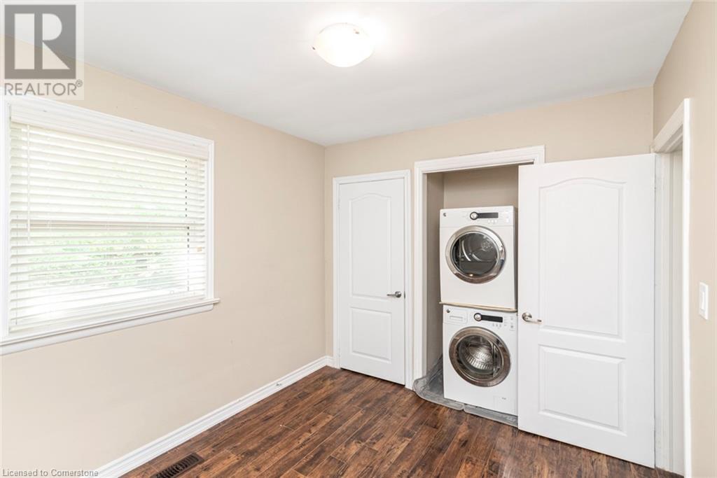 Photo 27 of 2278 Mount Forest Drive, Burlington ON