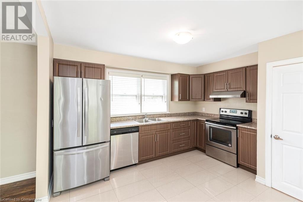 Photo 16 of 2278 Mount Forest Drive, Burlington ON