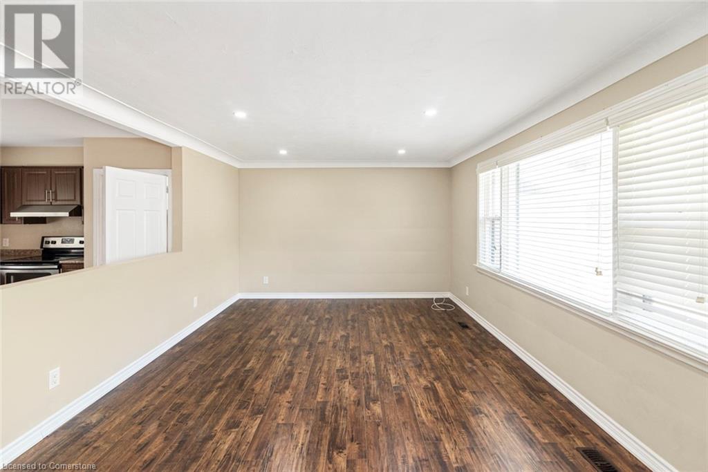 Photo 10 of 2278 Mount Forest Drive, Burlington ON