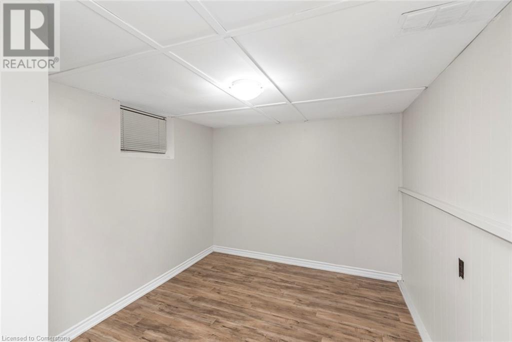 Photo 35 of 2278 Mount Forest Drive, Burlington ON