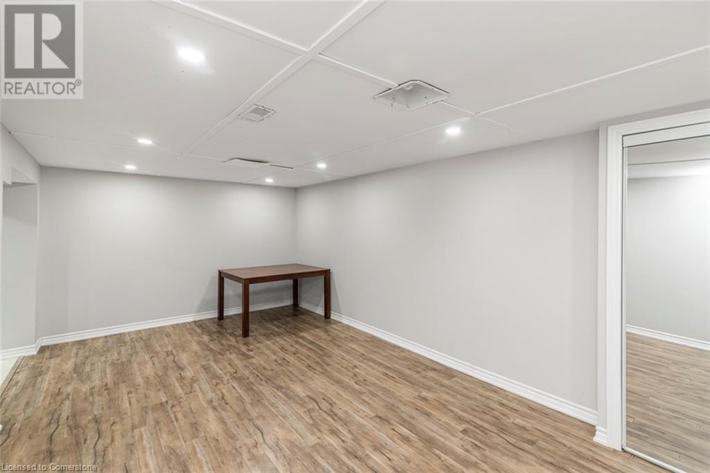 Photo 44 of 2278 Mount Forest Drive, Burlington ON