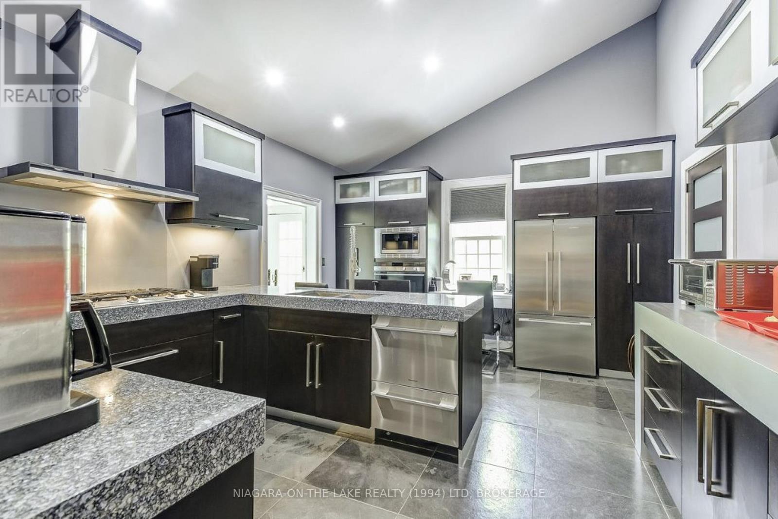 Photo 2 of 28 Prideaux Street, Niagaraonthelake ON