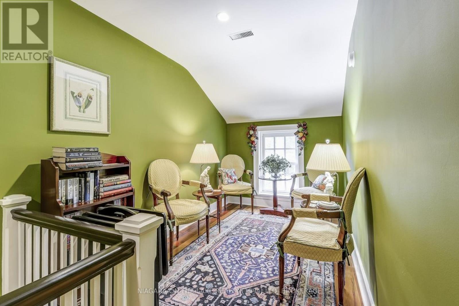 Photo 36 of 28 Prideaux Street, Niagaraonthelake ON