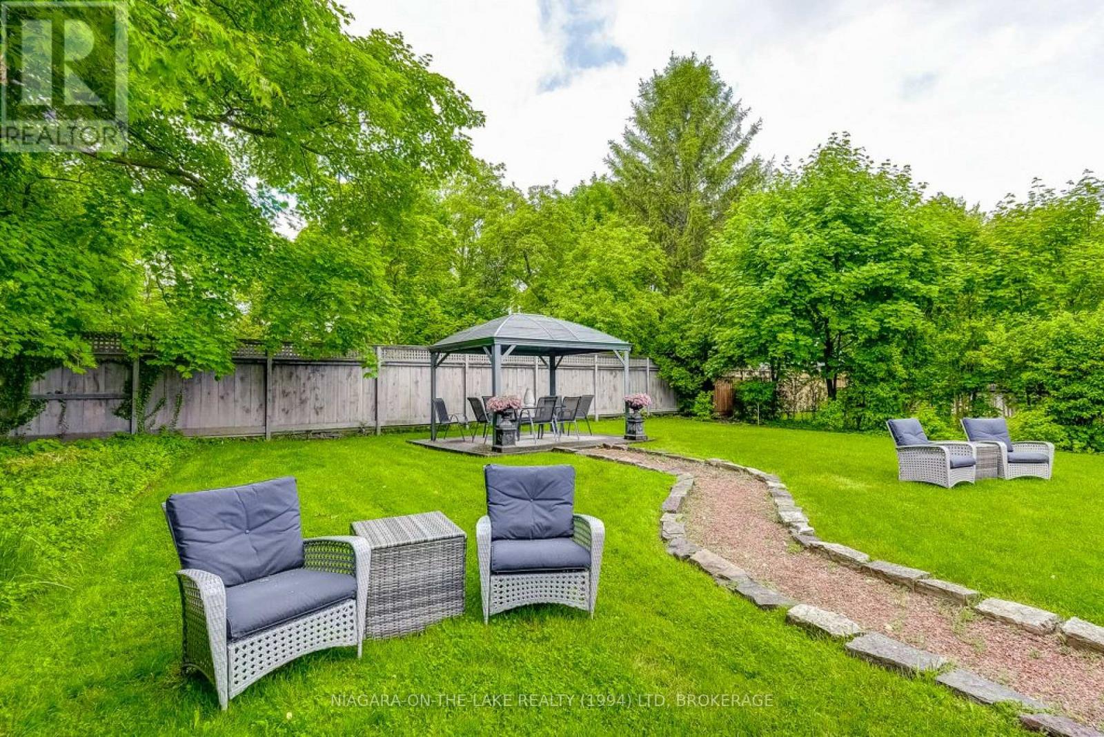 Photo 41 of 28 Prideaux Street, Niagaraonthelake ON