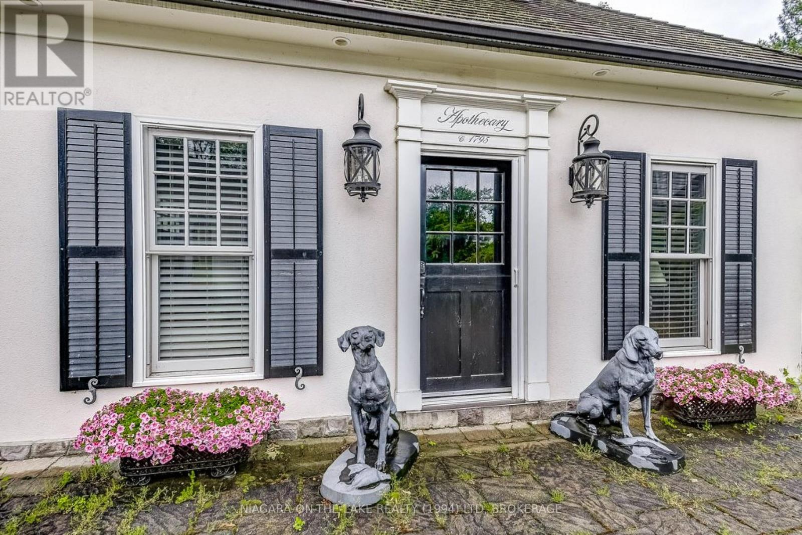 Photo 3 of 28 Prideaux Street, Niagaraonthelake ON