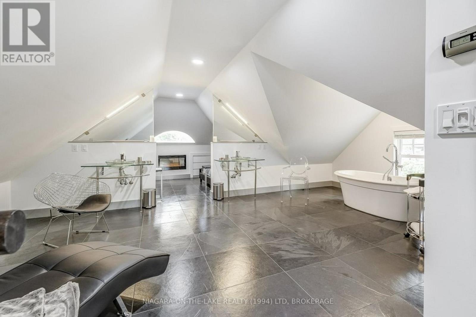 Photo 6 of 28 Prideaux Street, Niagaraonthelake ON