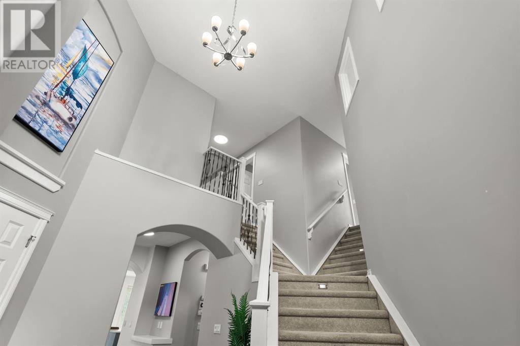 Single Family House for Sale in  Cougar Plateau Circle SW Cougar Ridge Calgary 