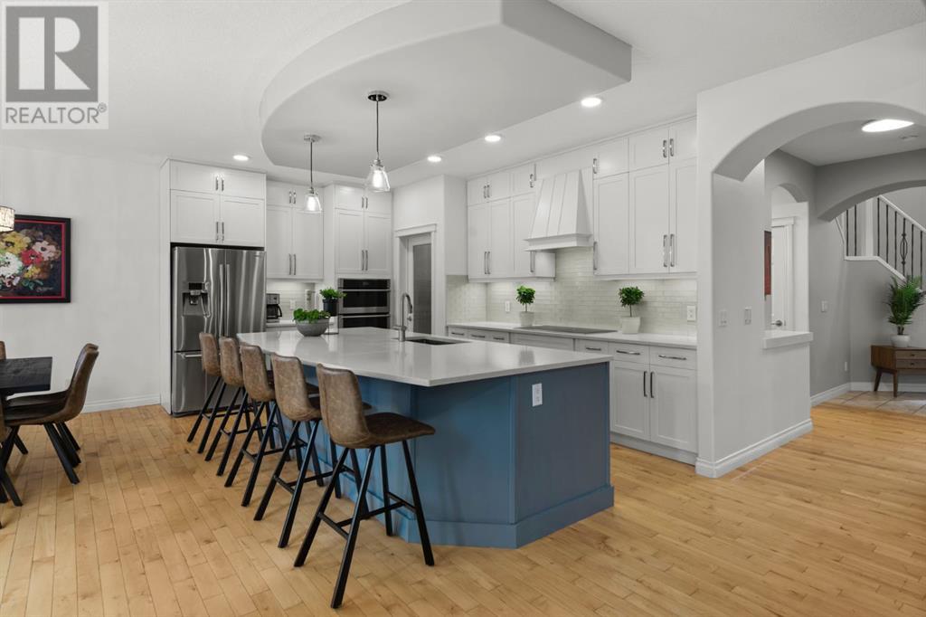 Single Family House for Sale in  Cougar Plateau Circle SW Cougar Ridge Calgary 