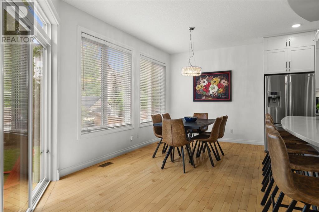 Single Family House for Sale in  Cougar Plateau Circle SW Cougar Ridge Calgary 