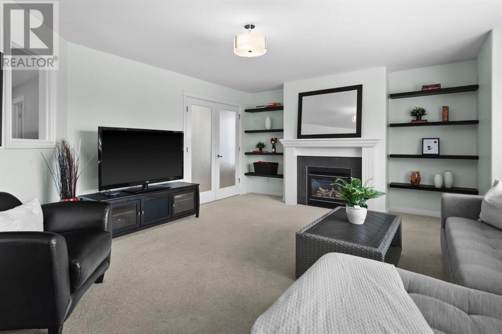 Single Family House for Sale in  Cougar Plateau Circle SW Cougar Ridge Calgary 