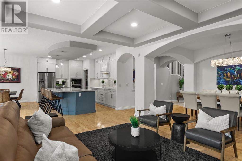 Single Family House for Sale in  Cougar Plateau Circle SW Cougar Ridge Calgary 