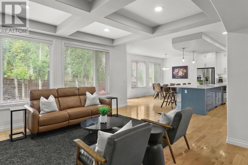 Single Family House for Sale in  Cougar Plateau Circle SW Cougar Ridge Calgary 