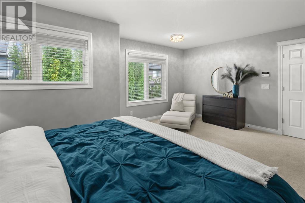 Single Family House for Sale in  Cougar Plateau Circle SW Cougar Ridge Calgary 