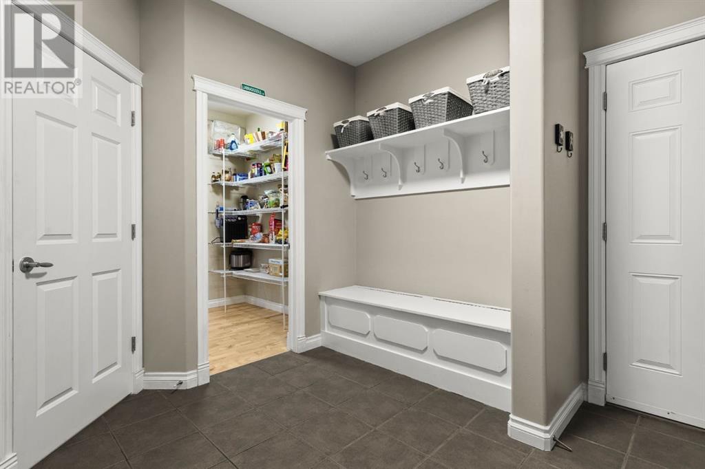 Single Family House for Sale in  Cougar Plateau Circle SW Cougar Ridge Calgary 