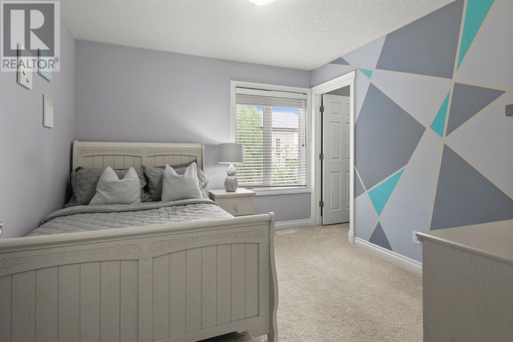 Single Family House for Sale in  Cougar Plateau Circle SW Cougar Ridge Calgary 