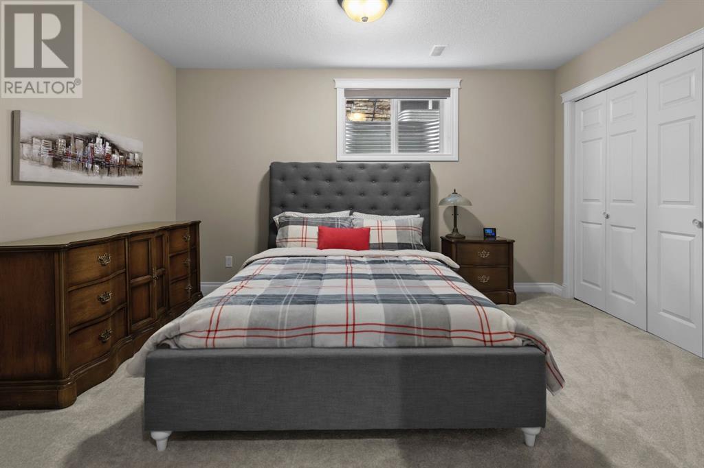 Single Family House for Sale in  Cougar Plateau Circle SW Cougar Ridge Calgary 