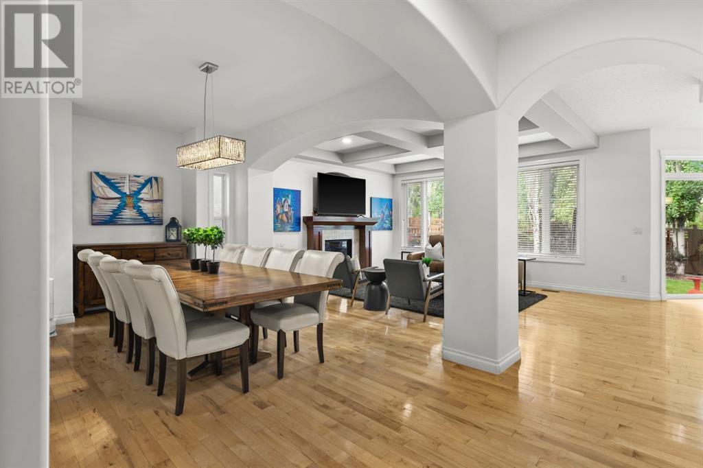 Single Family House for Sale in  Cougar Plateau Circle SW Cougar Ridge Calgary 