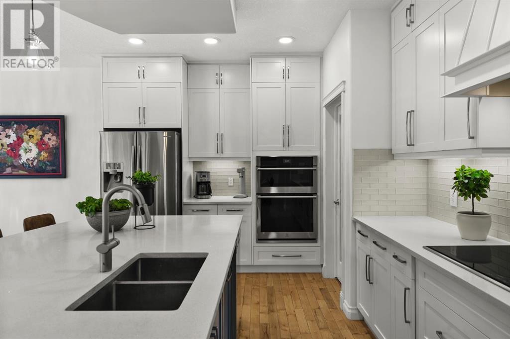 Single Family House for Sale in  Cougar Plateau Circle SW Cougar Ridge Calgary 