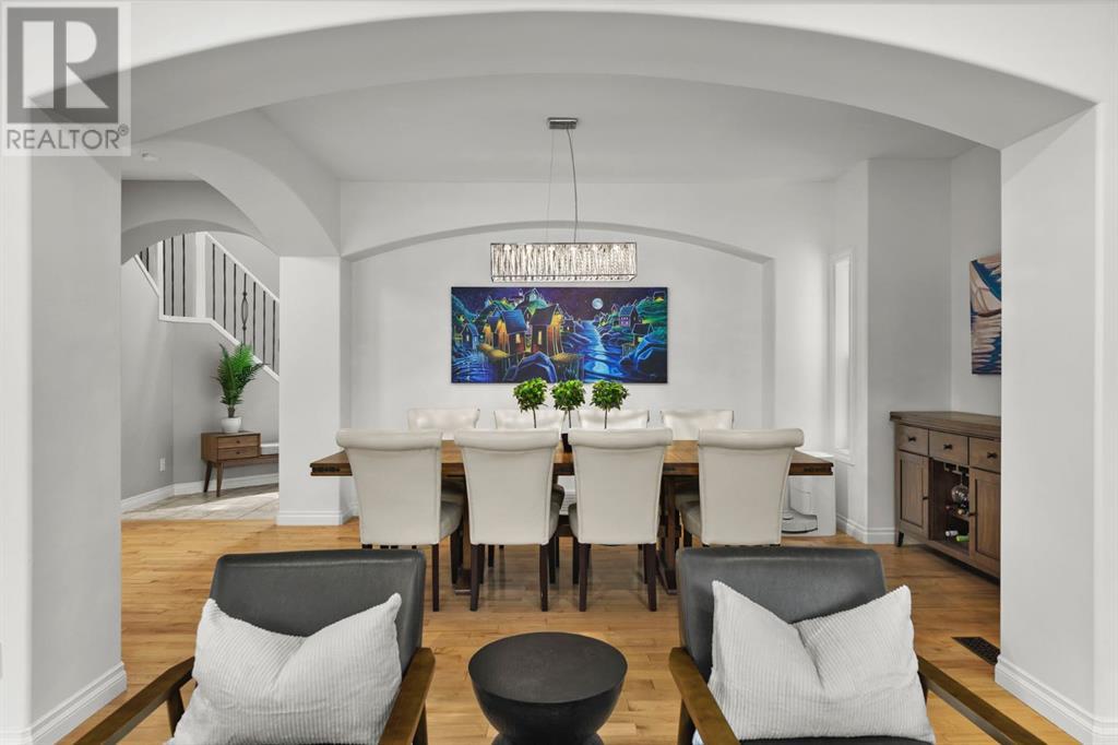 Single Family House for Sale in  Cougar Plateau Circle SW Cougar Ridge Calgary 