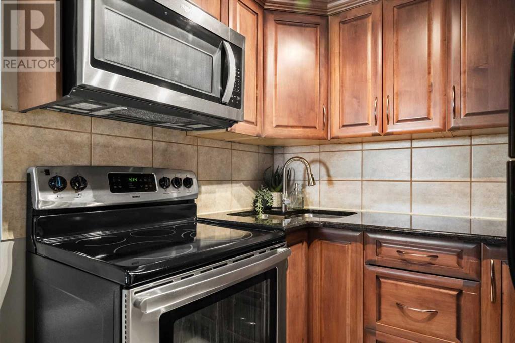 Single Family House for Sale in    Avenue SW Altadore Calgary 