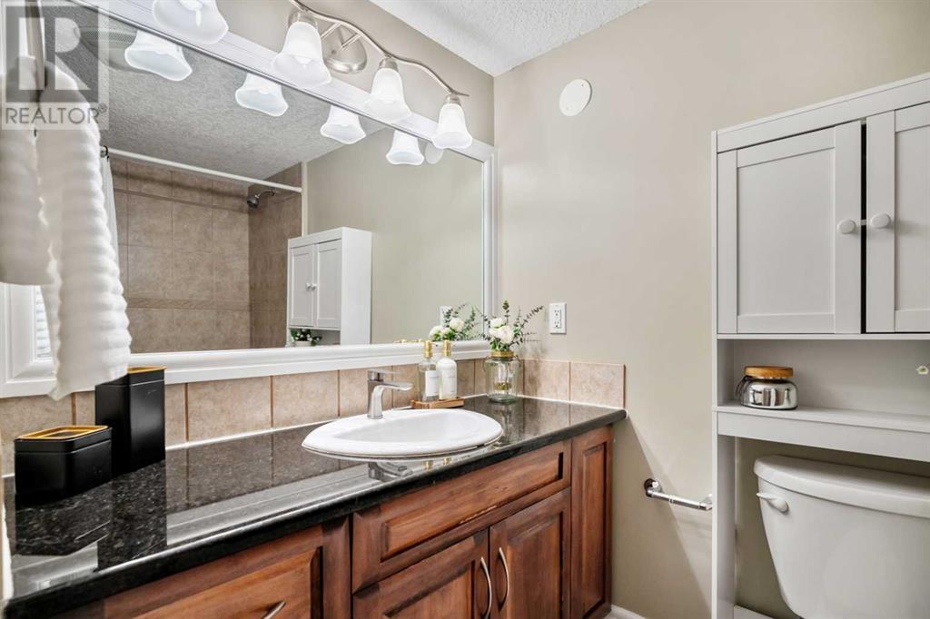 Single Family House for Sale in    Avenue SW Altadore Calgary 