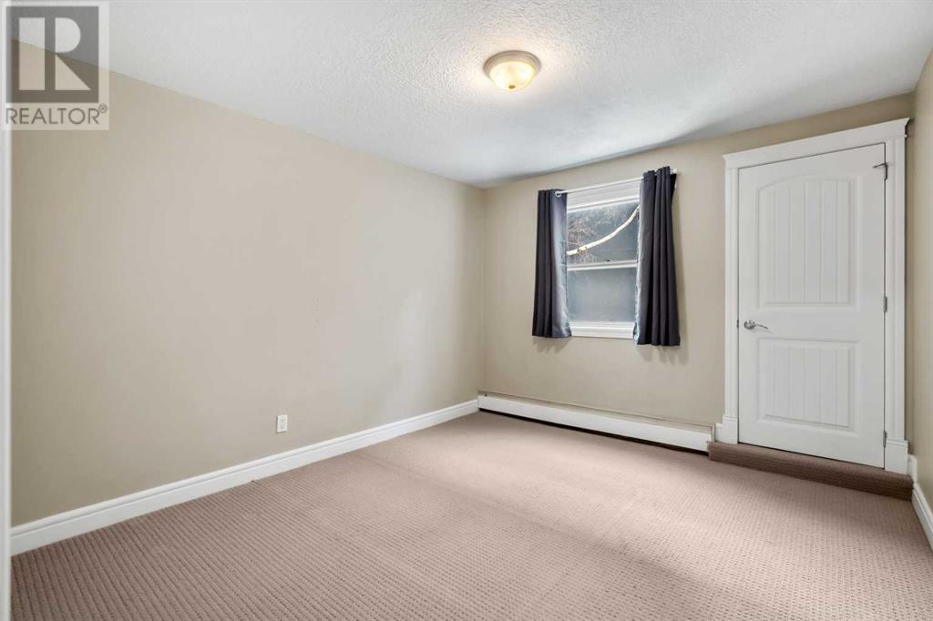 Single Family House for Sale in    Avenue SW Altadore Calgary 