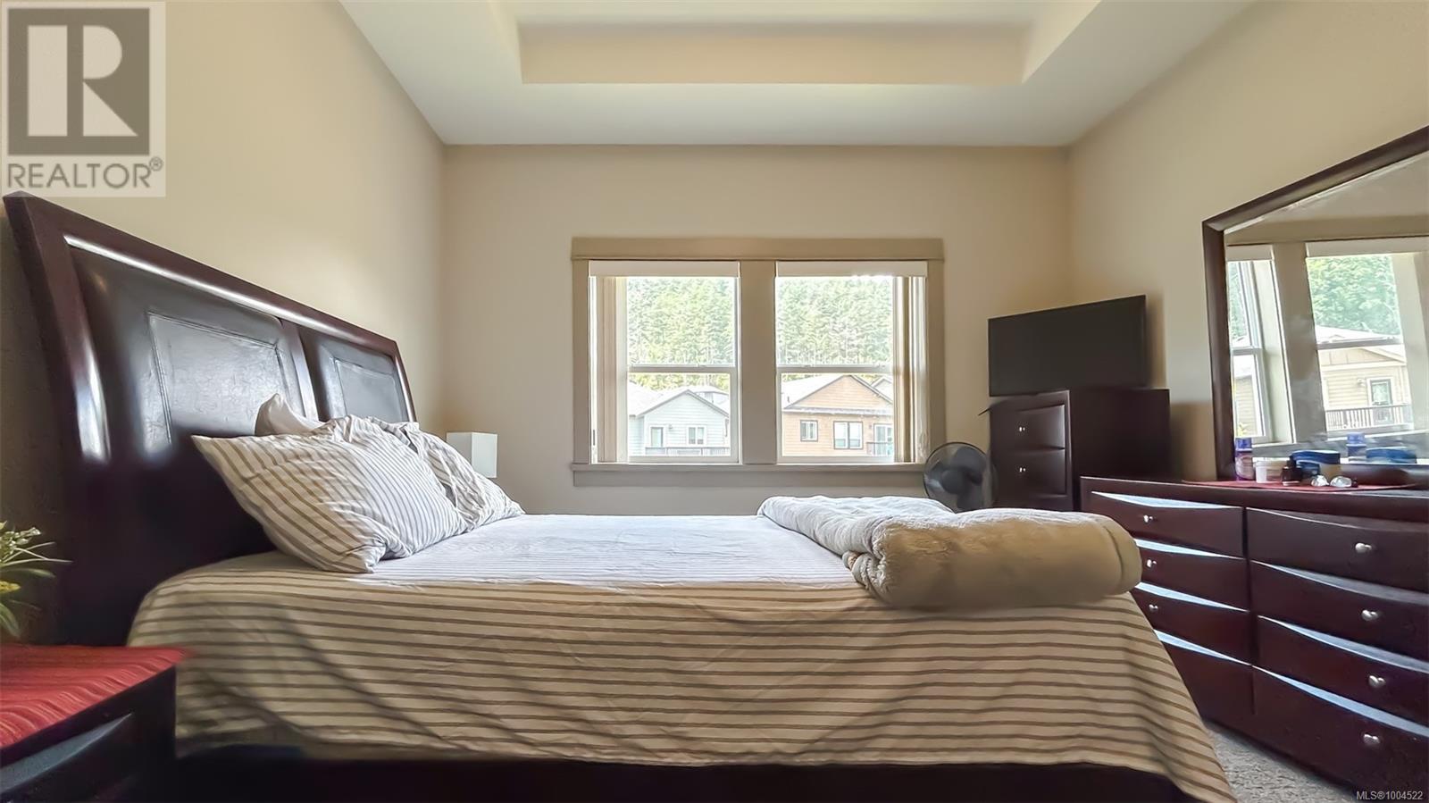 8 Massey Pl, View Royal