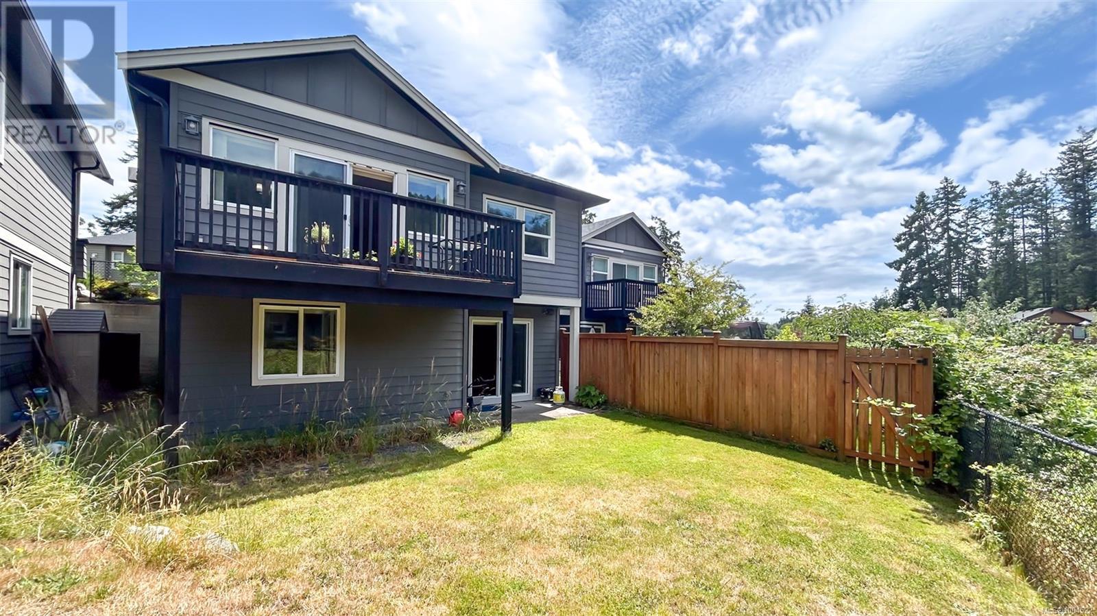 8 Massey Pl, View Royal