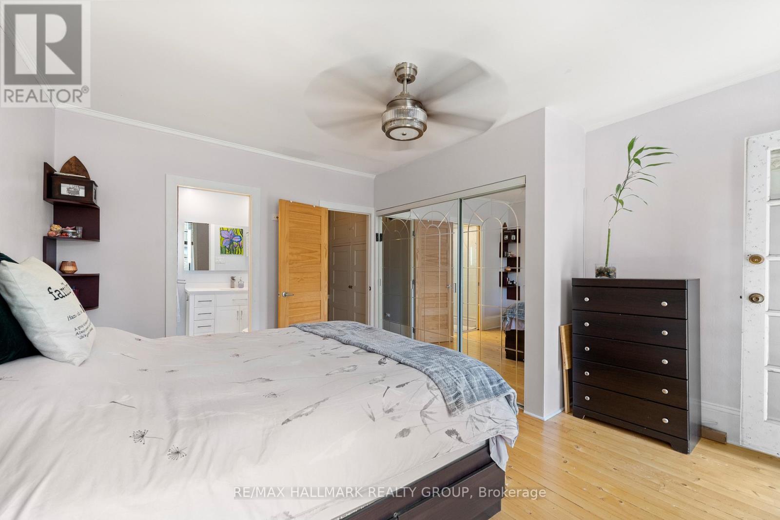 Photo 25 of 181 Guigues Avenue, Ottawa ON