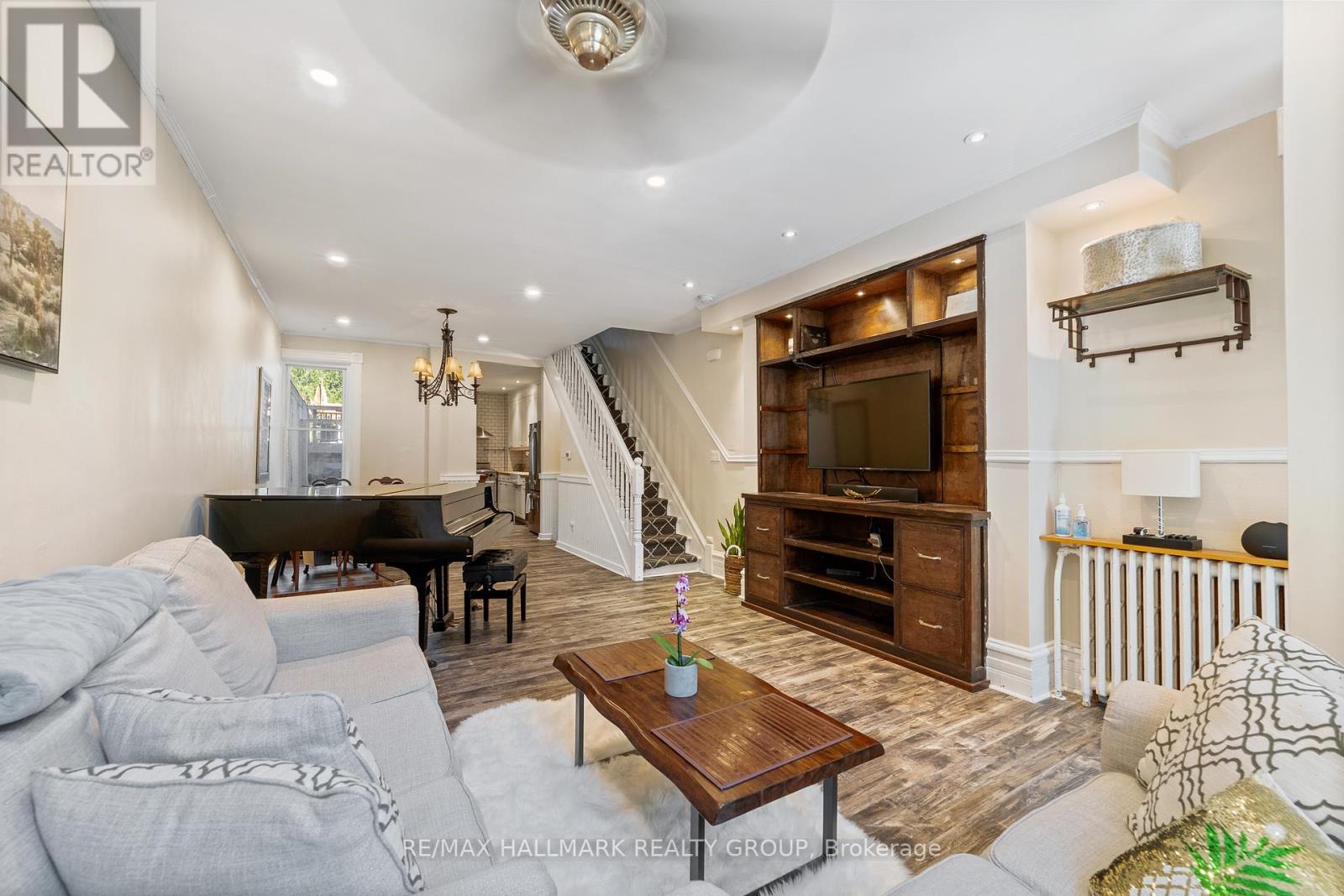 Photo 31 of 181 Guigues Avenue, Ottawa ON
