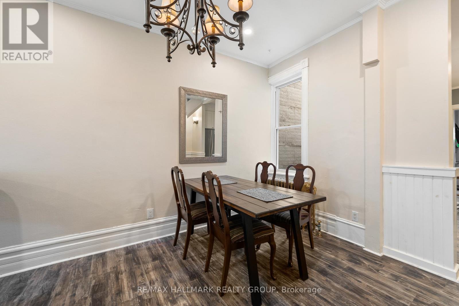 Photo 3 of 181 Guigues Avenue, Ottawa ON