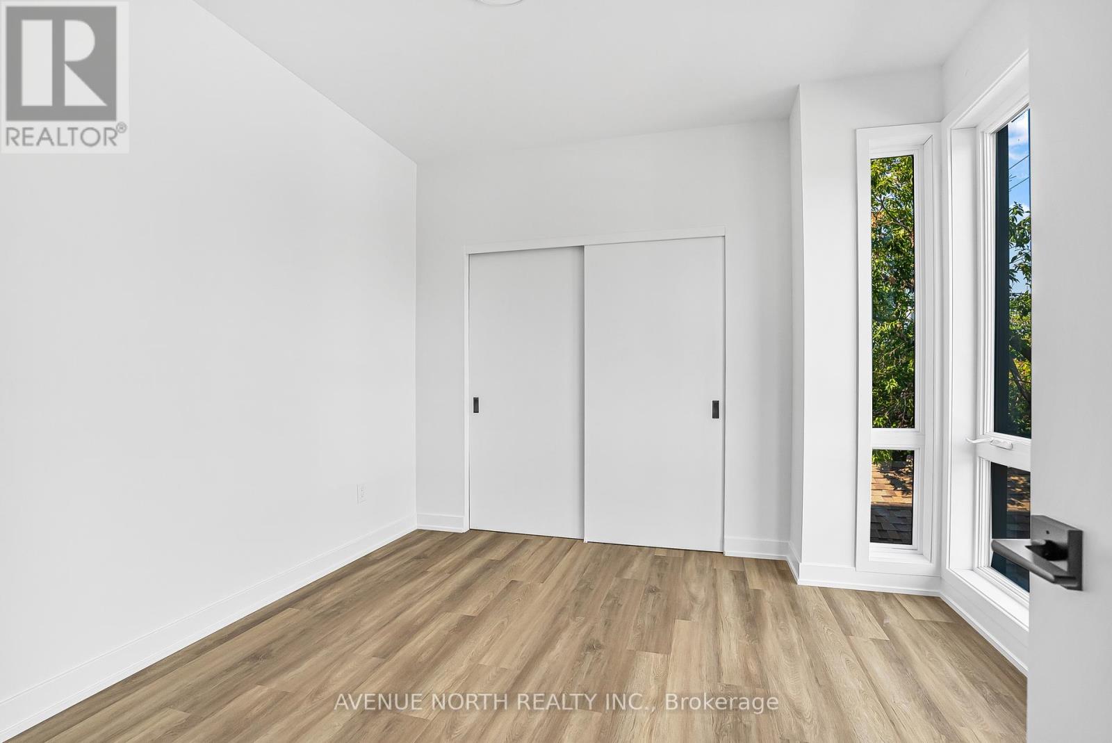 Photo 7 of 04 391 Dieppe Street, Ottawa ON