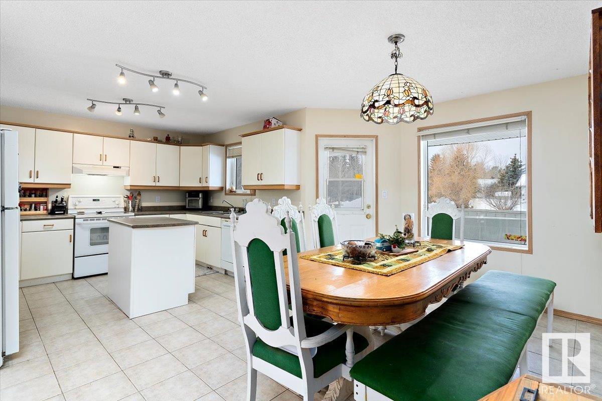 Photo 7 of 5116 58 Av, Tofield AB