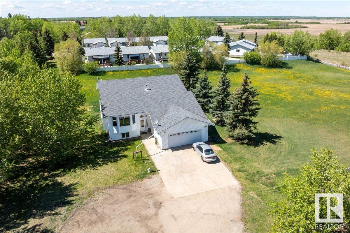 Photo 1 of 5116 58 Av, Tofield AB